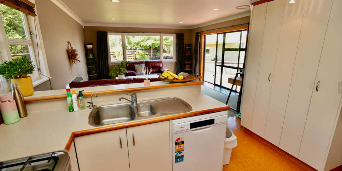74 Long Melford Rd, Awapuni, Manawatu-Wanganui 4412 New Zealand