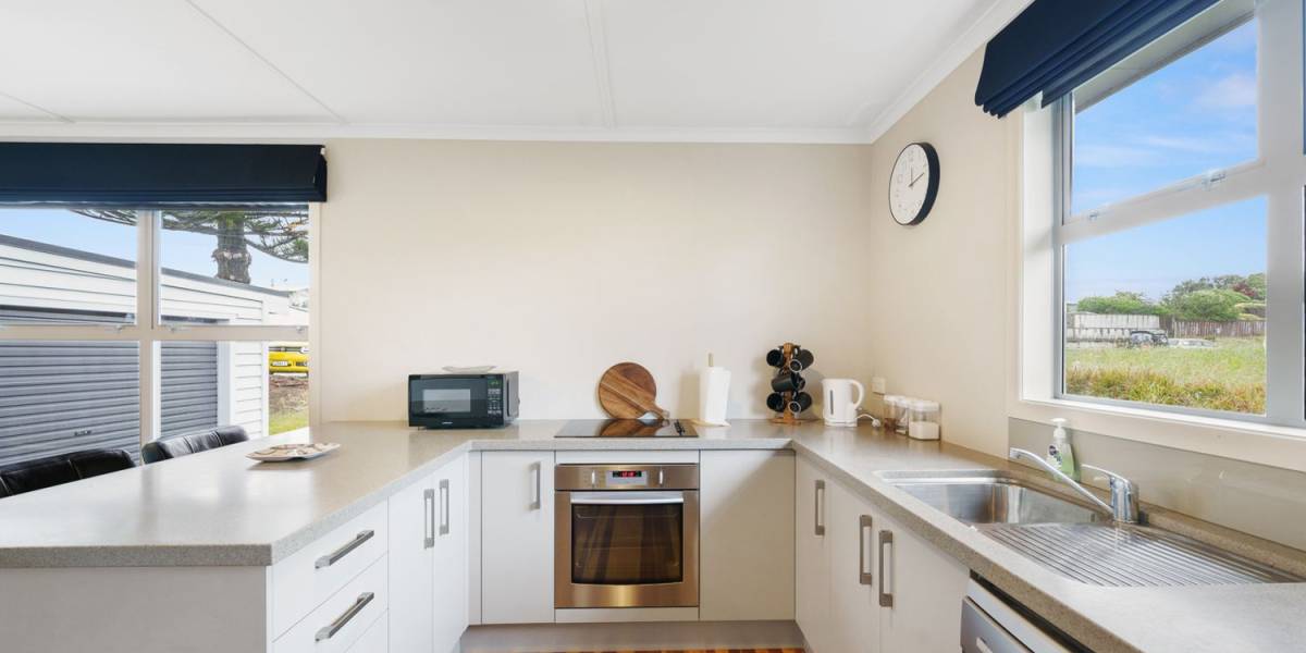 47 Park Ave, Waitarere Beach, MANAWATU-WANGANUI 5510 New Zealand