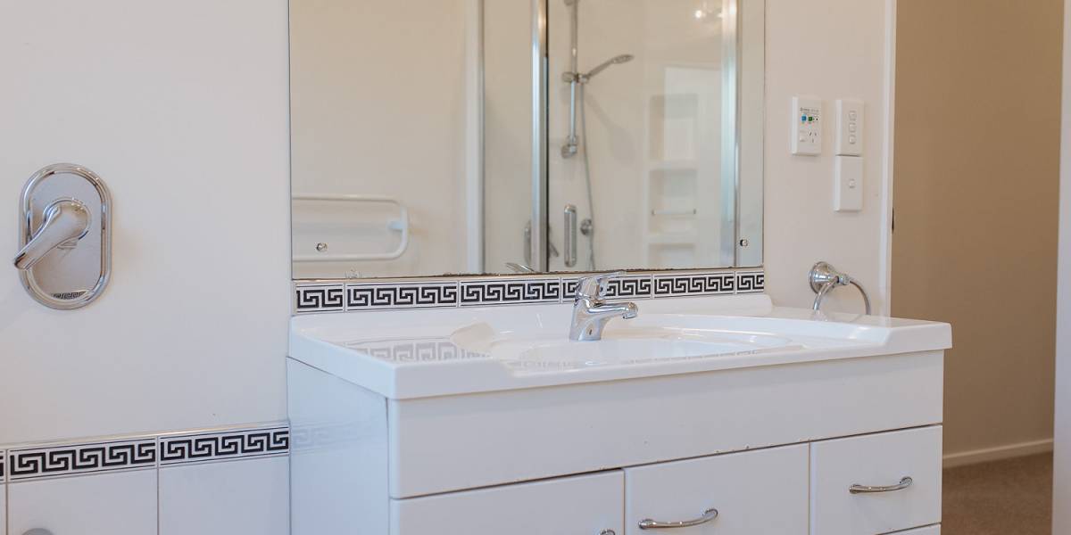 102 Weggery Dr, Waikanae Beach, Wellington 5036 New Zealand