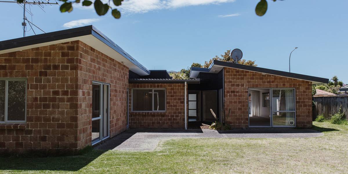 102 Weggery Dr, Waikanae Beach, Wellington 5036 New Zealand
