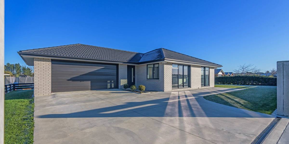 121 Churcher St, Feilding, Manawatu-Wanganui 4702 New Zealand