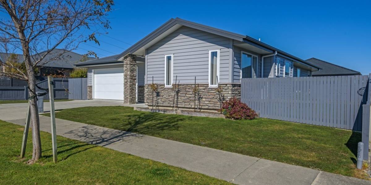 22 Varsity Heights, Fitzherbert, Manawatū-Whanganui Region 4410 New Zealand