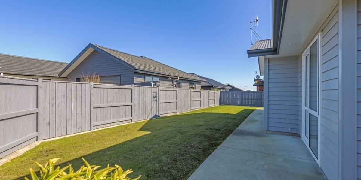 22 Varsity Heights, Fitzherbert, Manawatū-Whanganui Region 4410 New Zealand