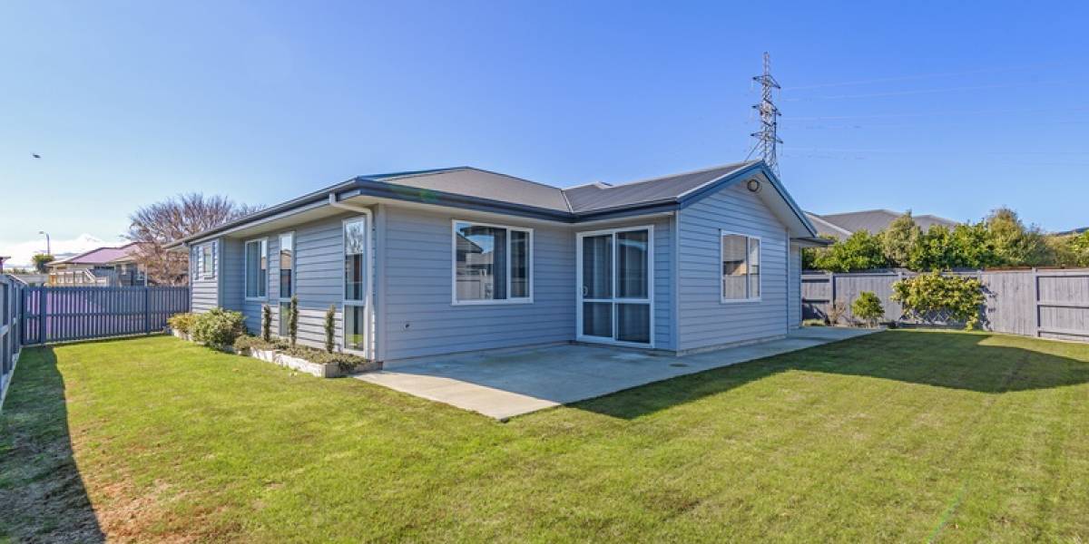 22 Varsity Heights, Fitzherbert, Manawatū-Whanganui Region 4410 New Zealand