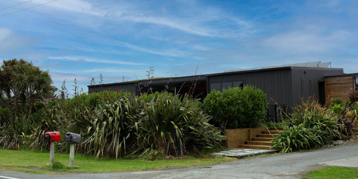 35 Paetawa Rd, Peka Peka, Wellington Region 5391 New Zealand