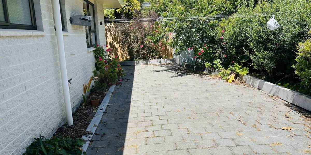 28 Rewarewa Cres, Waikanae, Wellington Region 5036 New Zealand