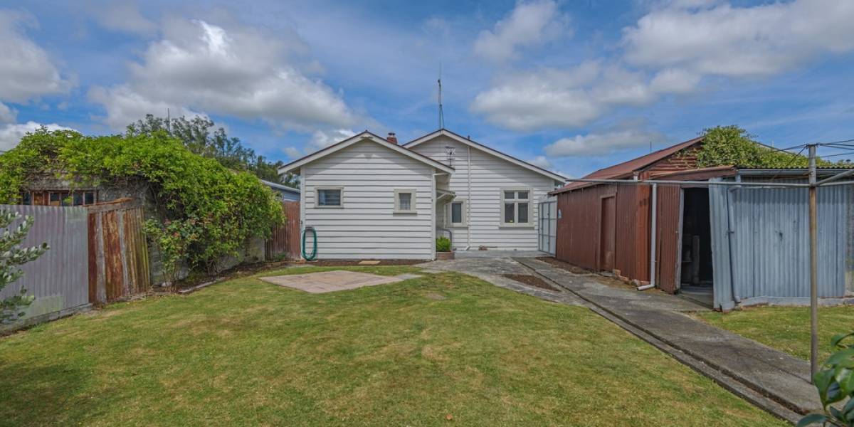 77 Shamrock St, Takaro, Manawatu-Wanganui 4412 New Zealand