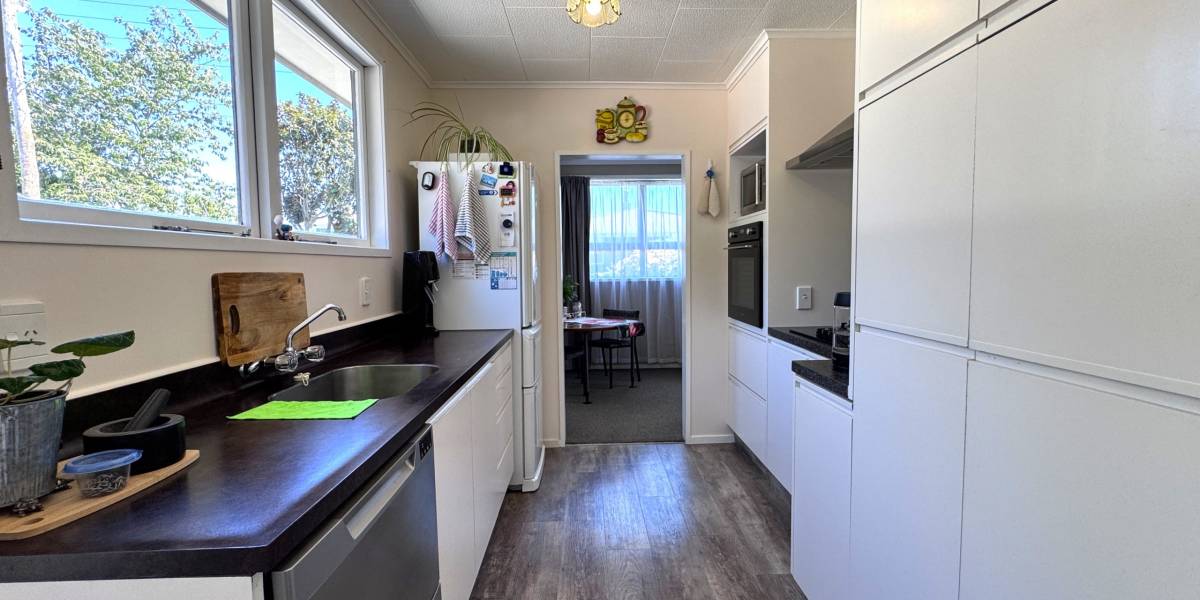 123 Monrad St, Highbury, Manawatu-Wanganui 4412 New Zealand