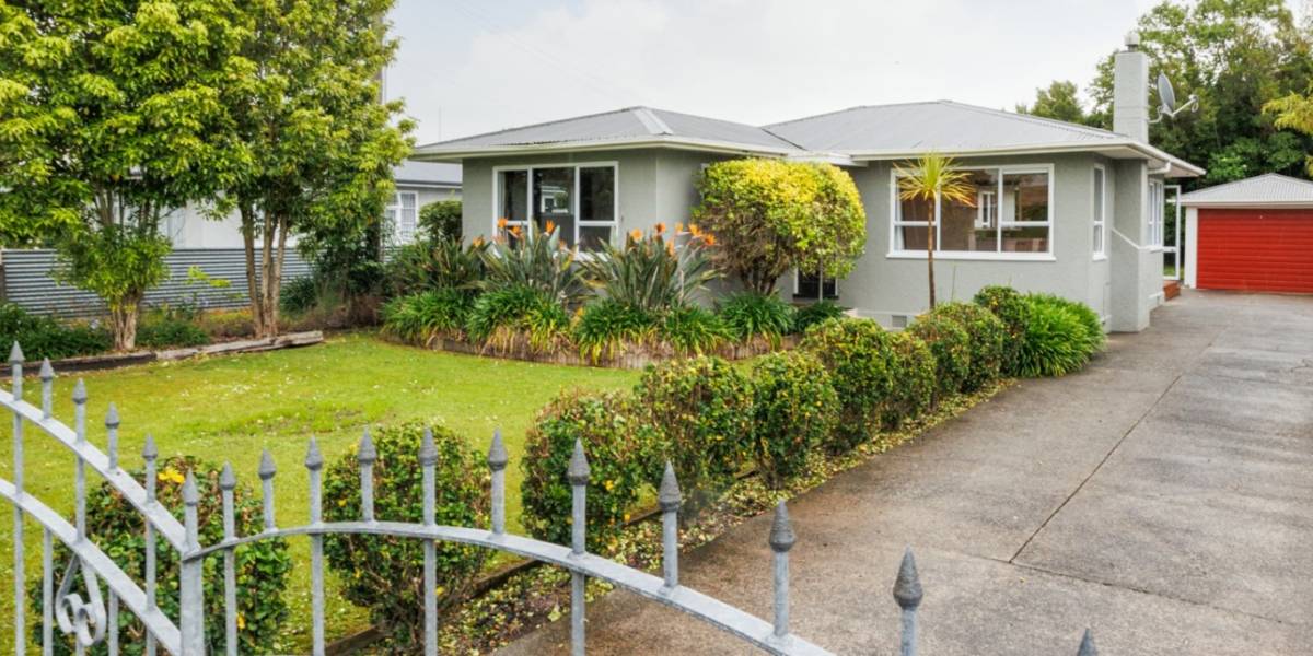 4 Eton Place, Terrace End, Palmerston North 4410