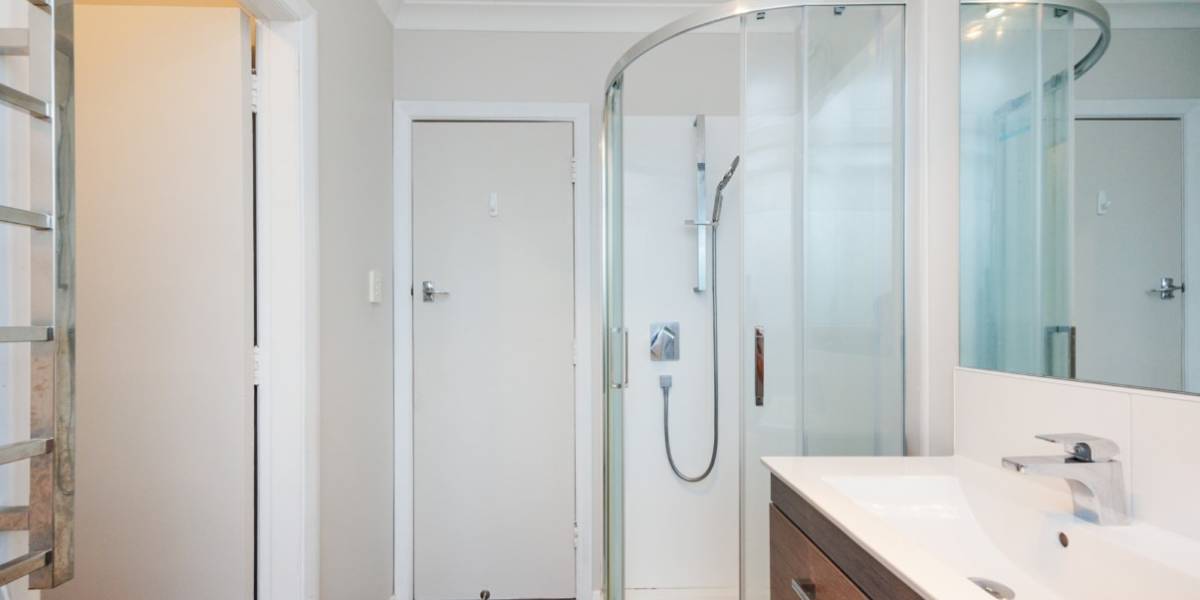 4 Eton Place, Terrace End, Palmerston North 4410