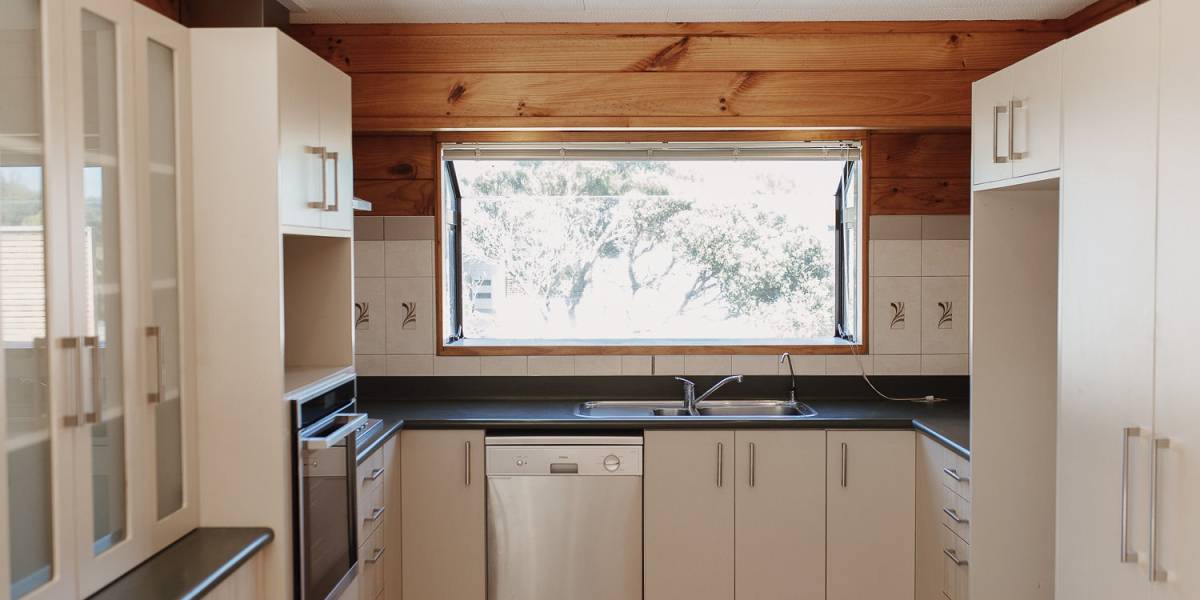 6 Gates Road, Waikanae Beach, Wellington 5036