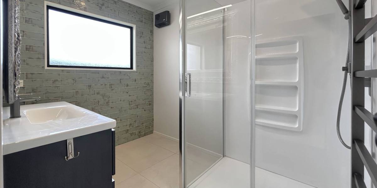 121 Queens Rd, Waikanae Beach, Wellington Region 5036 New Zealand