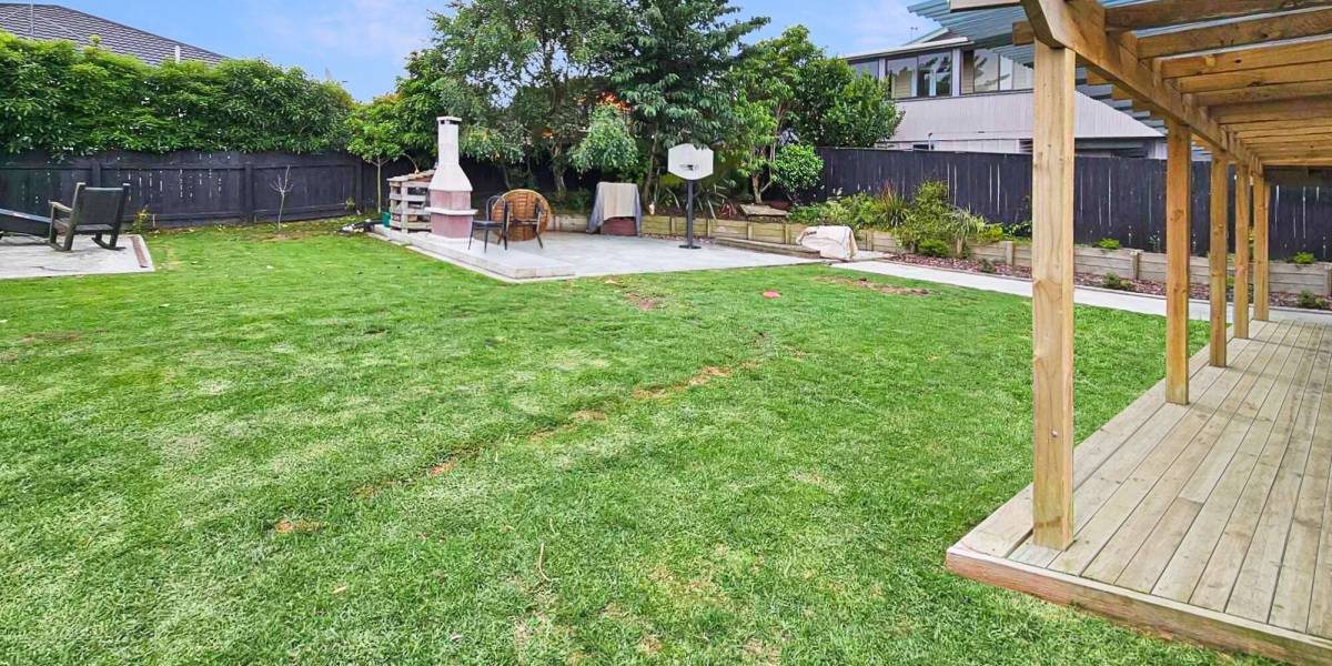 121 Queens Rd, Waikanae Beach, Wellington Region 5036 New Zealand