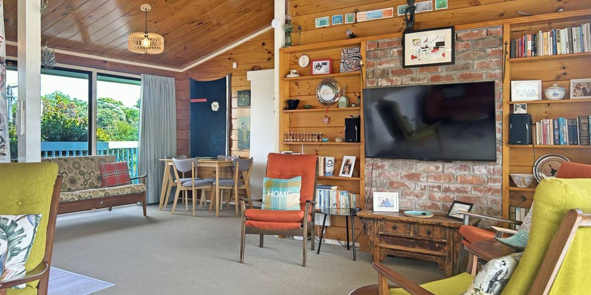 1a Field Way, Waikanae Beach, Wellington Region 5036 New Zealand