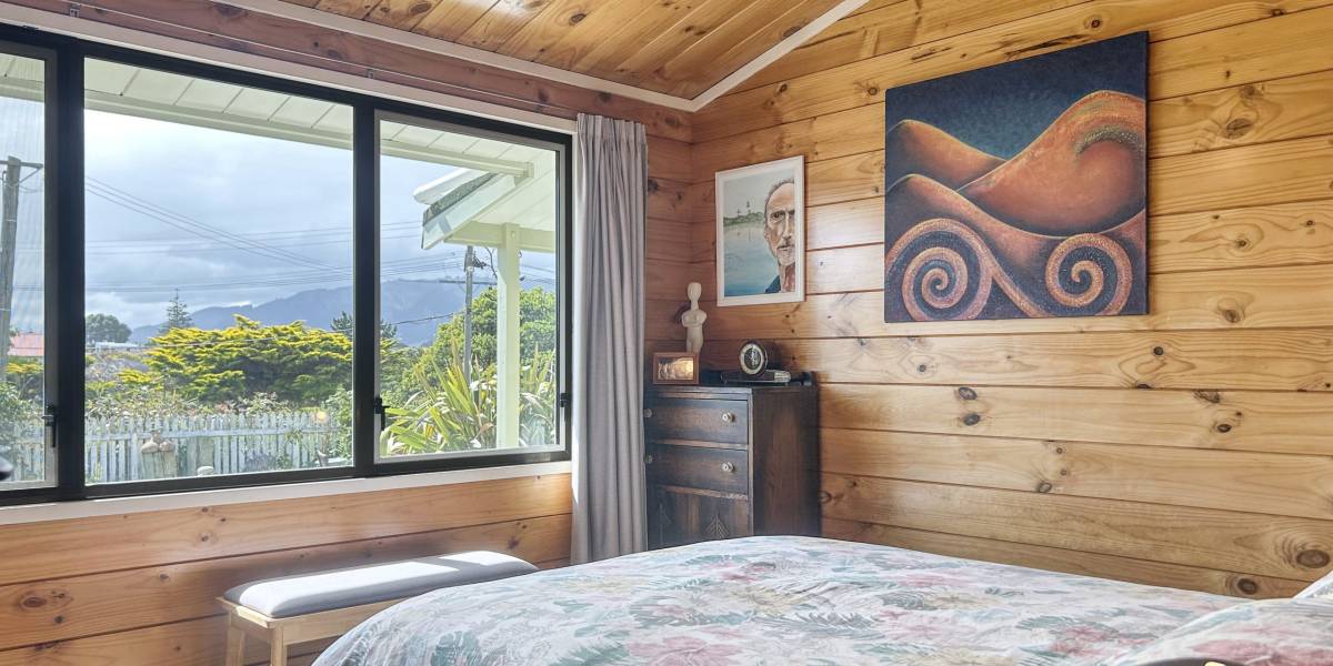 1a Field Way, Waikanae Beach, Wellington Region 5036 New Zealand