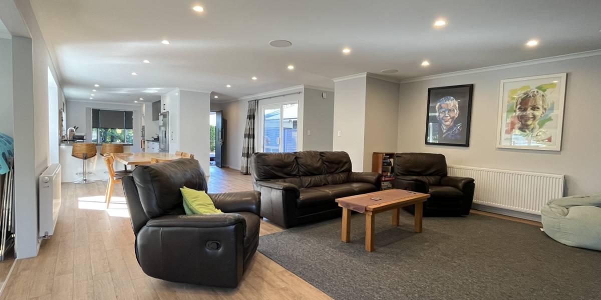 10 Surrey Cres, Hokowhitu, Manawatu 4410 New Zealand