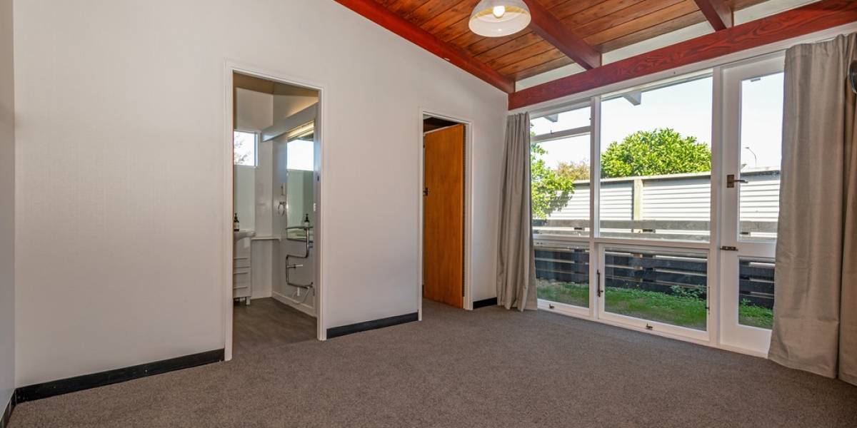 4 Viscount Pl, West End, Manawatu-Wanganui 4412 New Zealand