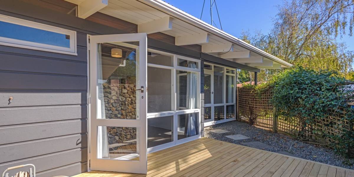 4 Viscount Pl, West End, Manawatu-Wanganui 4412 New Zealand