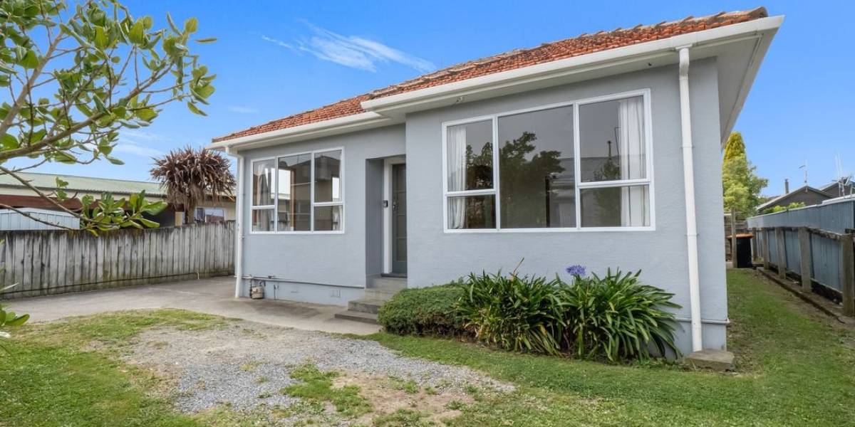 B/9 Worcester Street, West End, Manawatu-Wanganui 4410 New Zealand