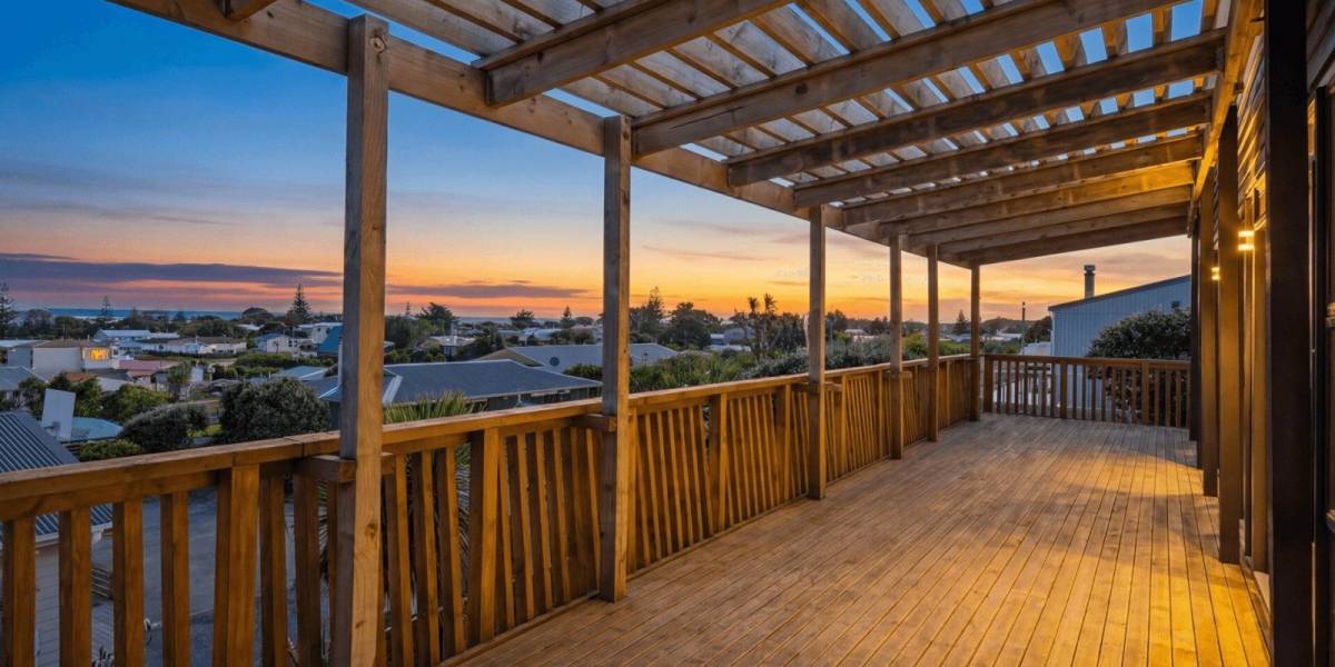 6 Arataki Grove, Waitarere Beach,  5510 New Zealand