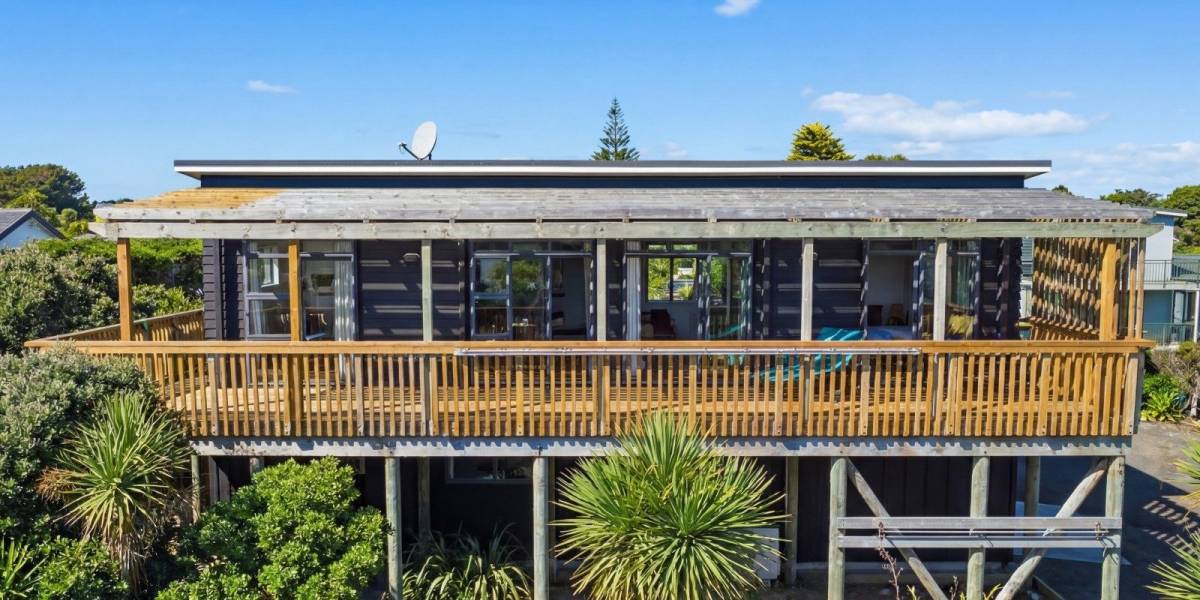 6 Arataki Grove, Waitarere Beach,  5510 New Zealand
