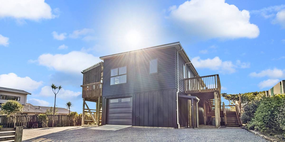 6 Arataki Grove, Waitarere Beach,  5510 New Zealand