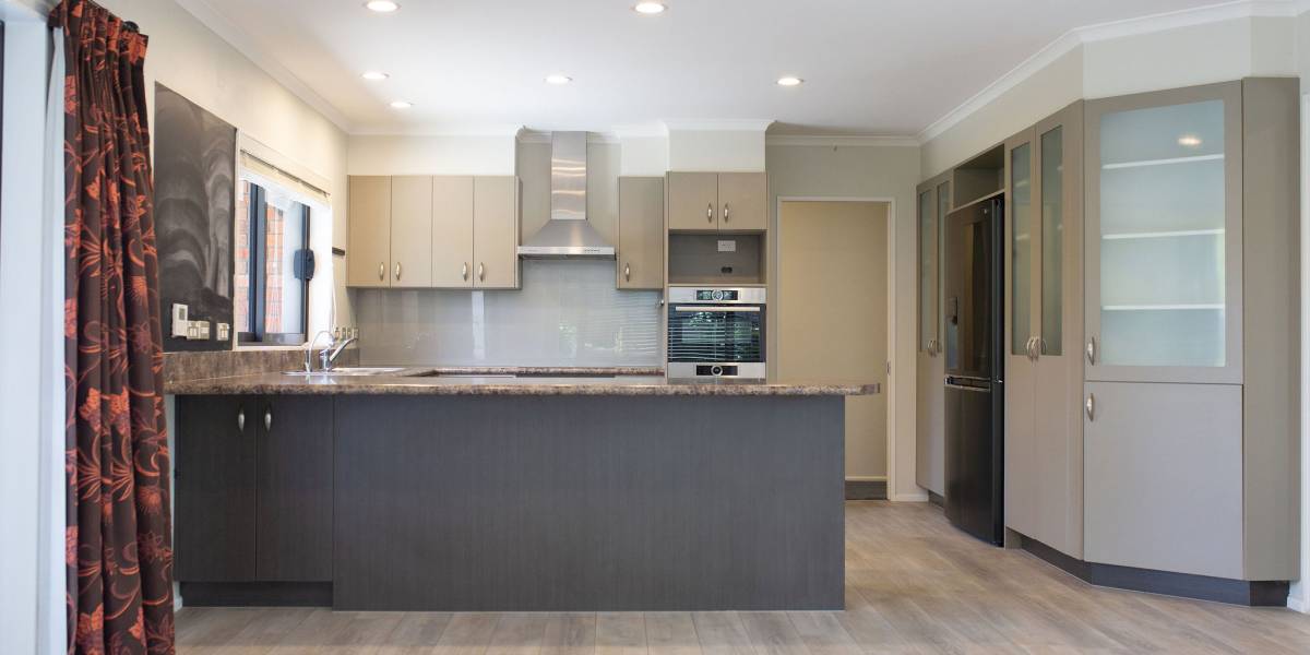 6 Nimmo Ave W, Waikanae, Wellington Region 5036 New Zealand