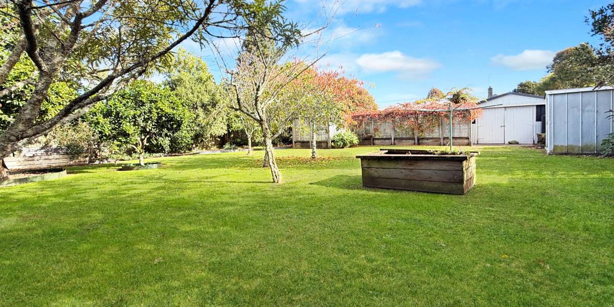 44 Queenwood Rd, Levin, Manawatū-Whanganui Region 5510 New Zealand