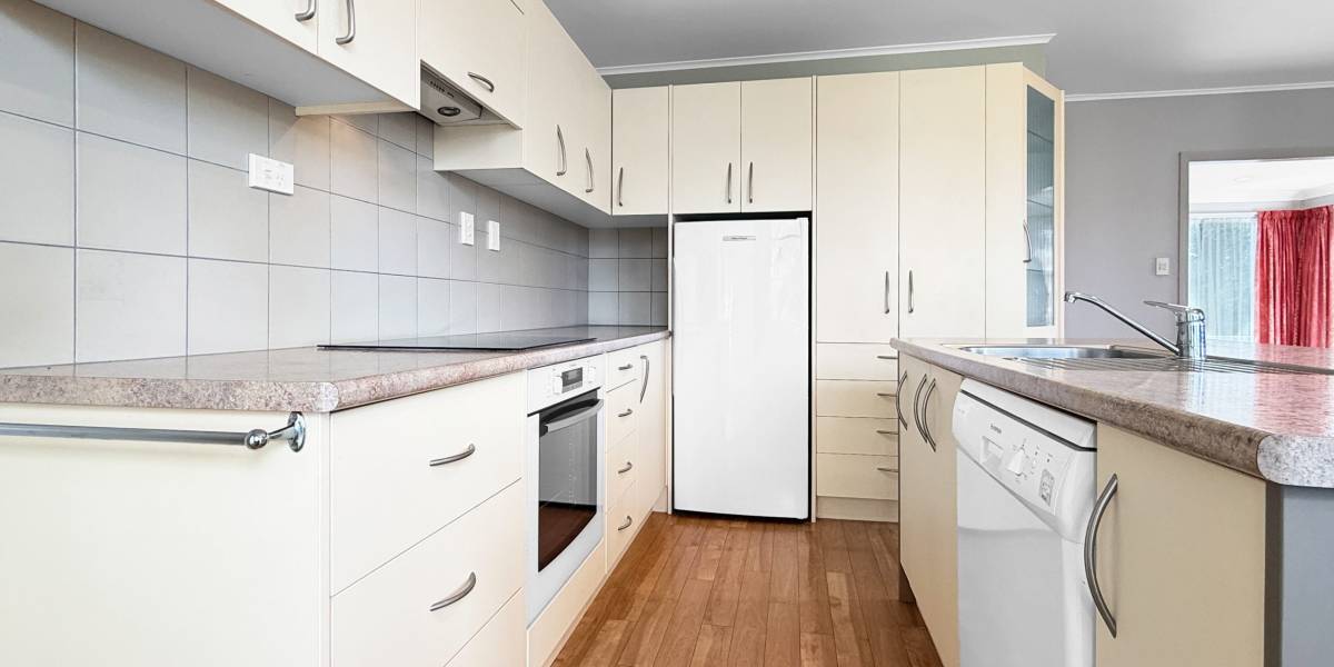 44 Queenwood Rd, Levin, Manawatū-Whanganui Region 5510 New Zealand
