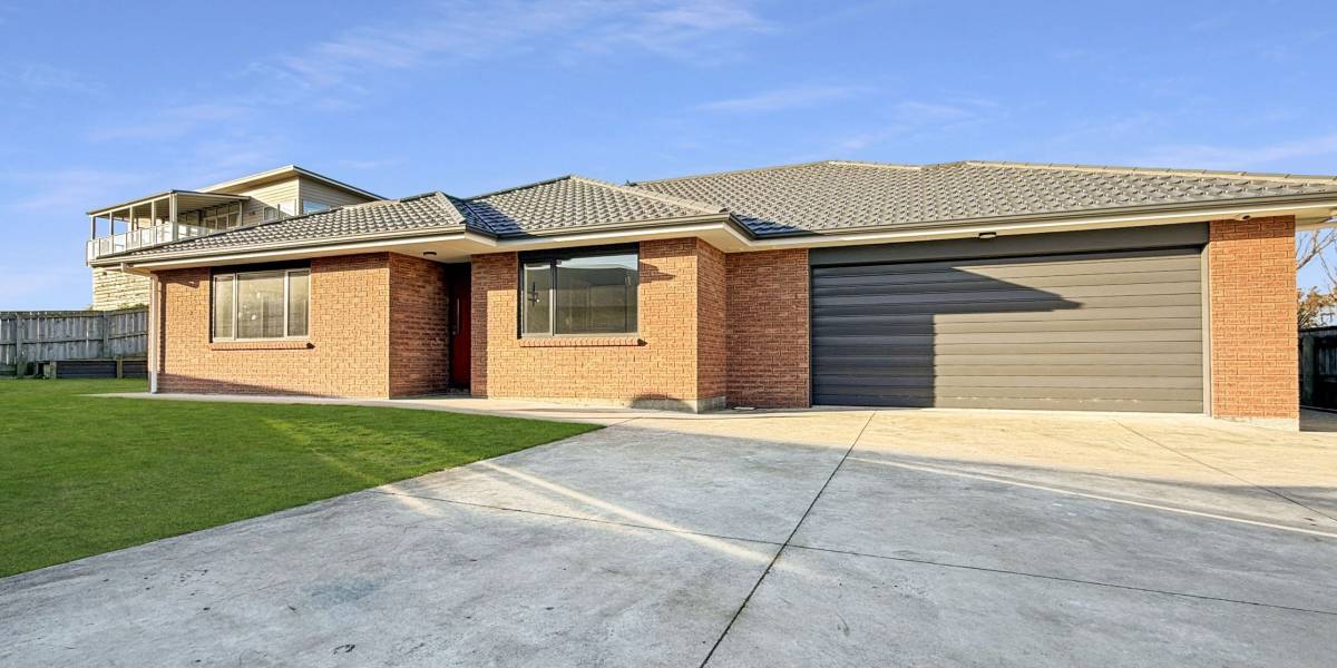 10 Malthus Pl, Foxton Beach, Manawatū-Whanganui Region 4815 New Zealand