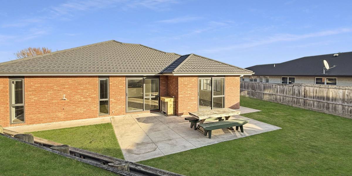 10 Malthus Pl, Foxton Beach, Manawatū-Whanganui Region 4815 New Zealand