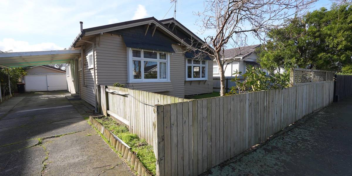 11 Mere Mere Ave, City Centre,  4414