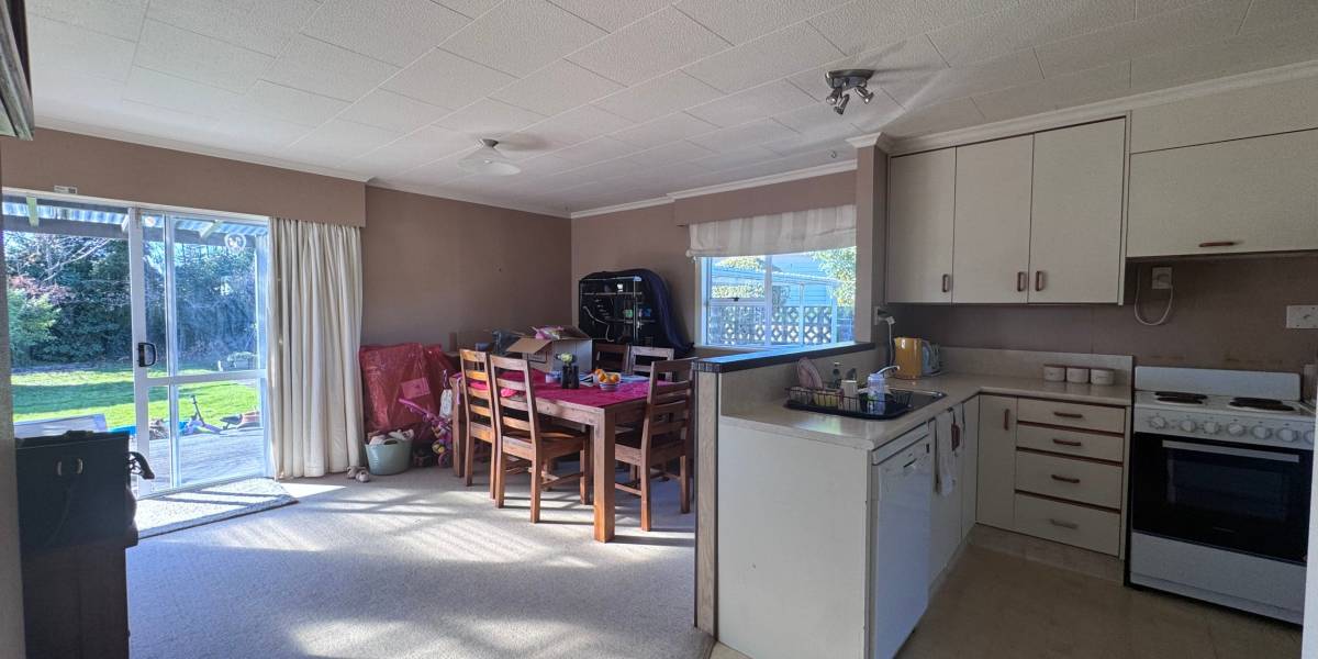 16 Fairview Ave, Feilding, Manawatū-Whanganui 4702 New Zealand