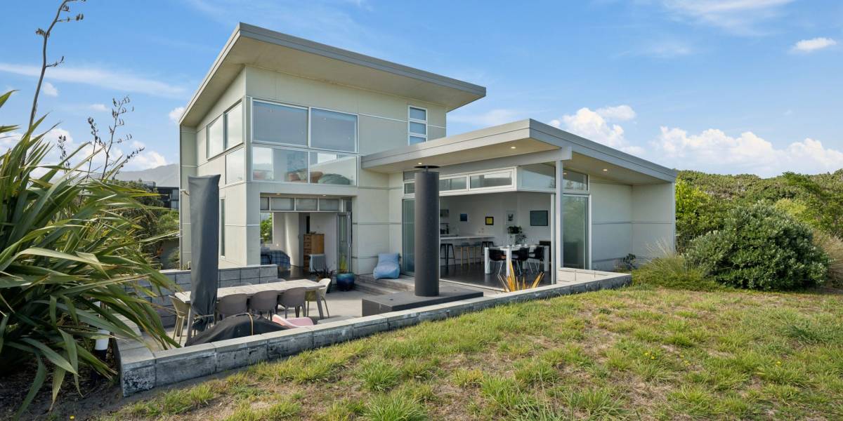 14 Beachview Grove, Peka Peka, Wellington Region 5391 New Zealand