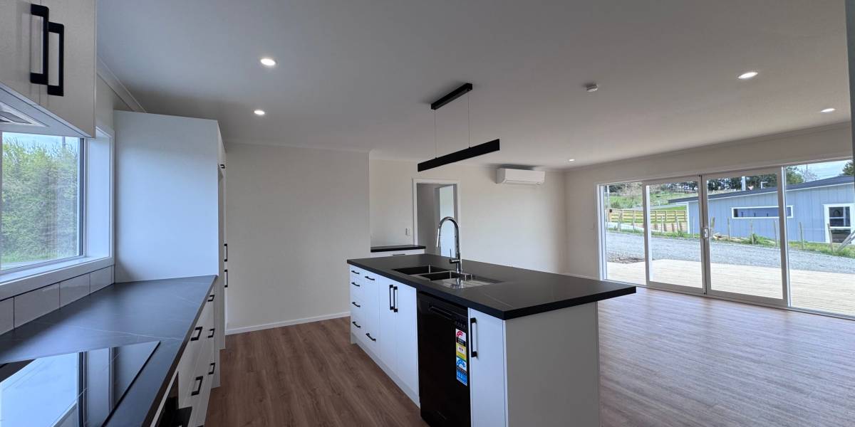 86 Hastings St, Halcombe, Manawatū-Whanganui Region 4779 New Zealand