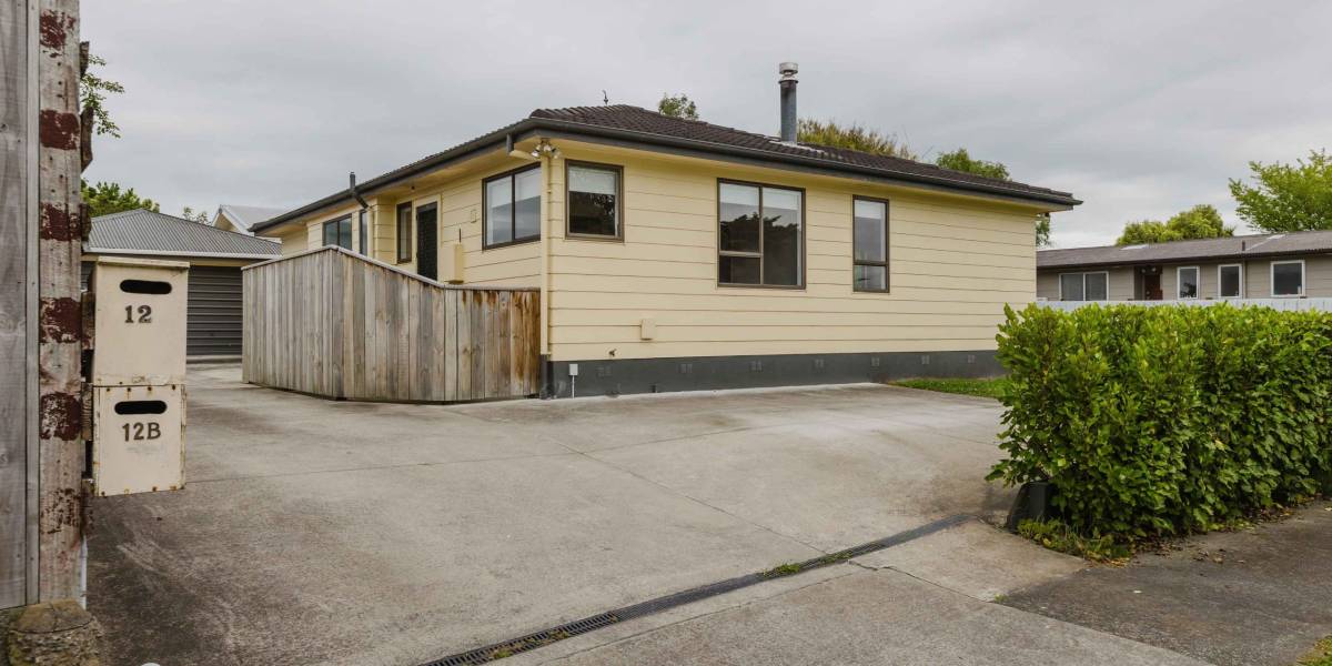 12 Escort Grove, Awapuni, Manawatu / Whanganui 4412 New Zealand