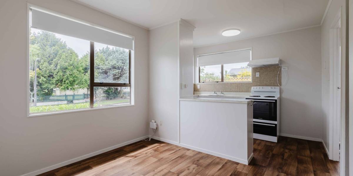 12 Escort Grove, Awapuni, Manawatu / Whanganui 4412 New Zealand